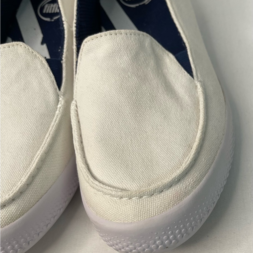 Fitflop Slip-on White Canvas Sneakers women’s size 11 - Picture 14 of 16